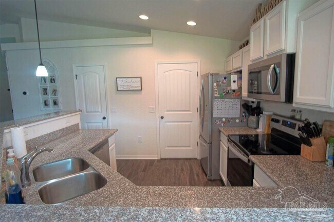 Foto del edificio - 4410 THISTLE Pne Ct