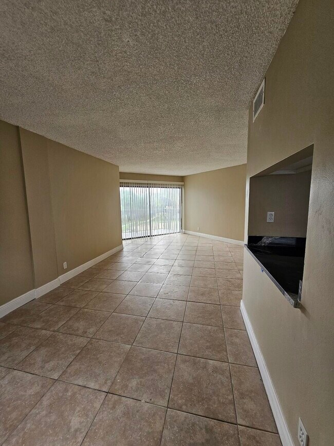 1950 N Congress Ave Unit 308, West Palm Beach, FL 33401 Condo for