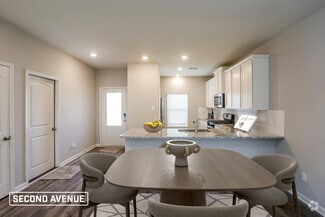 Building Photo - 2020 Meadow Dr