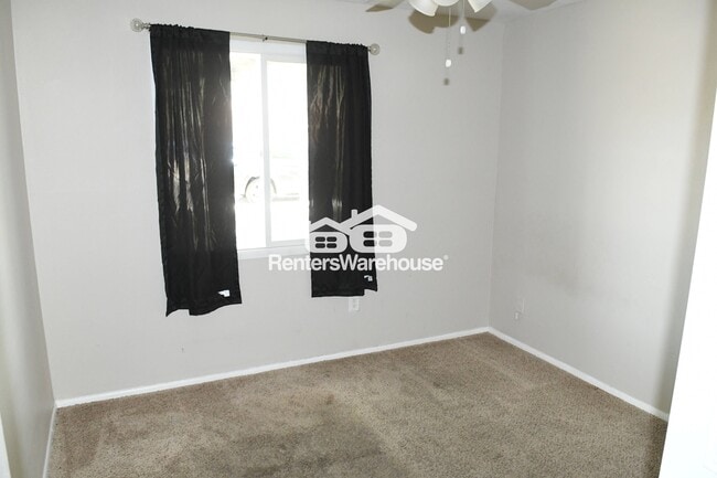 Building Photo - 1550 W Pershing Ave