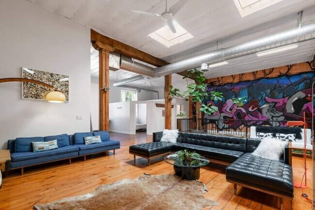 Foto del edificio - 3799 N Williams St