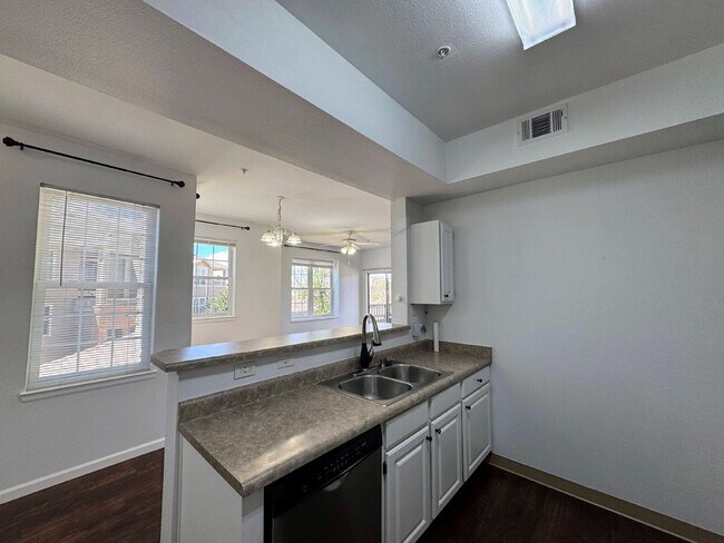 Foto del edificio - 12820 Ironstone Way