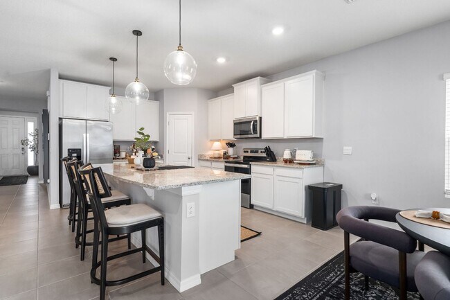 Building Photo - Immaculate 4-Bedroom, 2.5-Bath Home