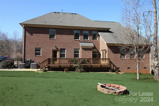 Building Photo - 113 Bay Shore Dr