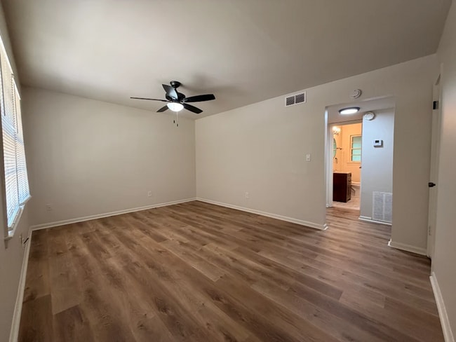 Building Photo - 1329 Watts Rd