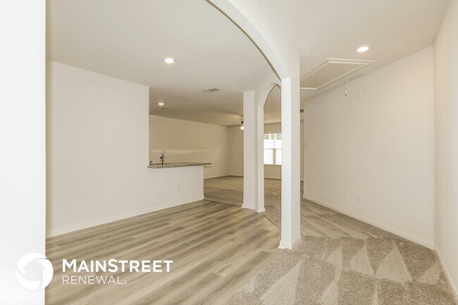 Building Photo - 26861 Steinbeck Dr