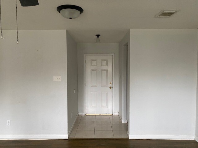 Foto del edificio - 9314 Grove Haven Dr