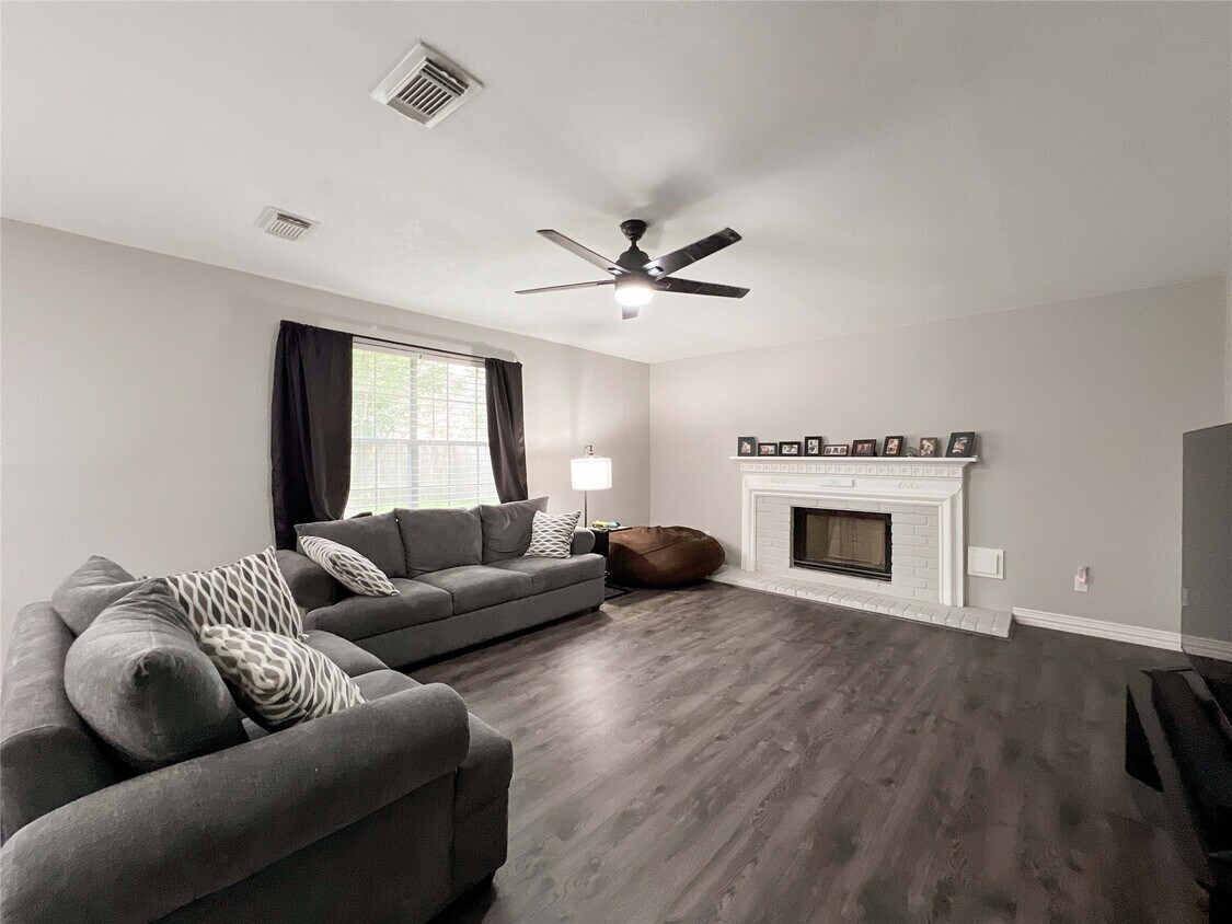 Foto principal - 2324 Colleen Dr