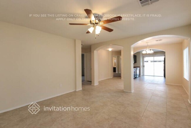 Building Photo - 13432 W Peck Dr