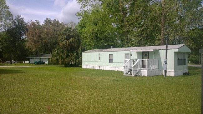 Building Photo - 118 SE Mink Gln