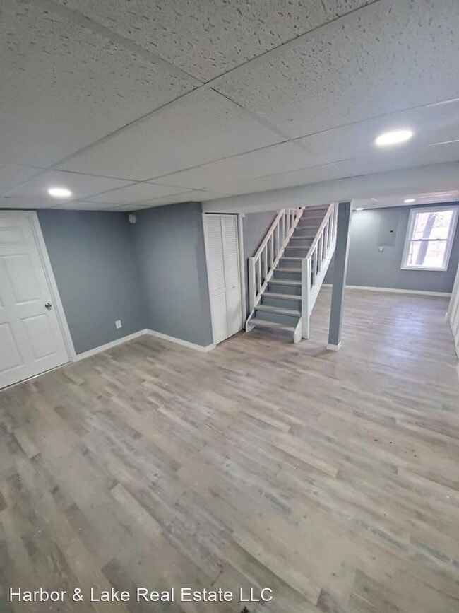 Building Photo - 4 br, 2 bath House - 706 Pine Lake Ave