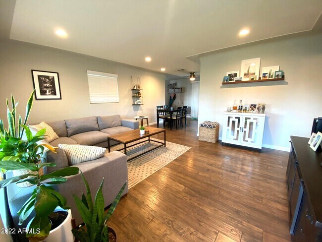 Foto del edificio - 4242 E Montecito Ave