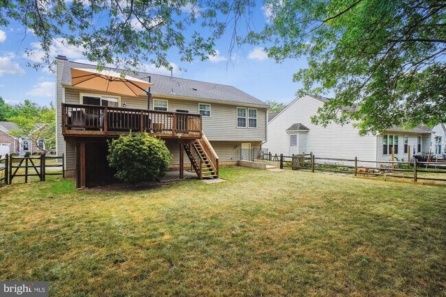 Building Photo - 813 Geronimo Dr