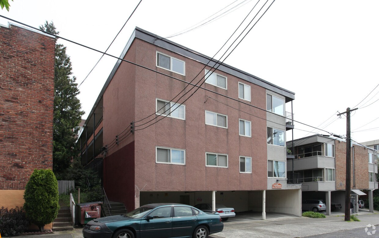 Primary Photo - Marianne Apartments