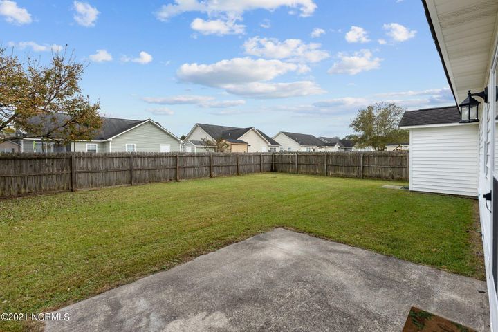 Building Photo - 3765 Dover Dr