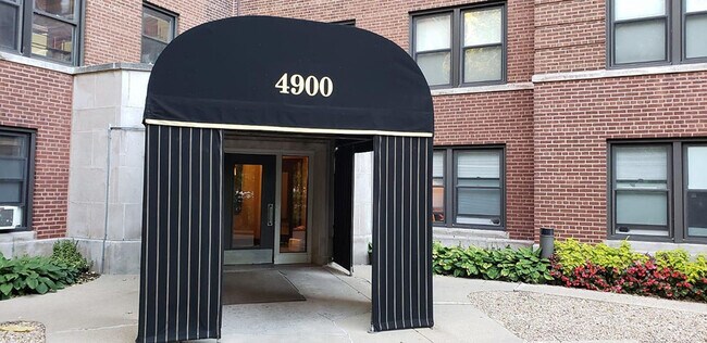Foto del edificio - 4900 N Marine Dr