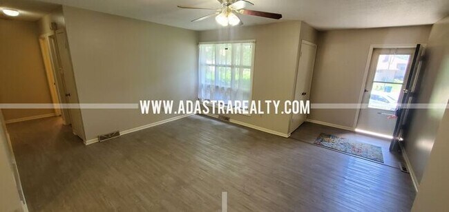 Foto del edificio - Spacious Shawnee Duplex-Available in SEPTE...