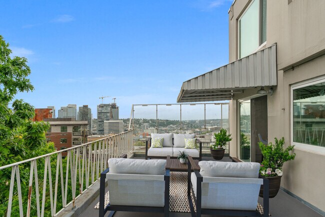 Foto del edificio - 1200 Boylston Ave