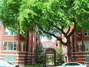 Building Photo - 5144.5 S King Dr