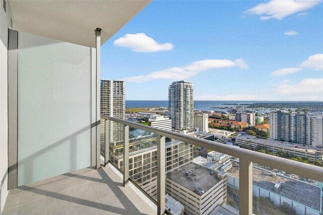 Foto del edificio - 275 1st Ave S