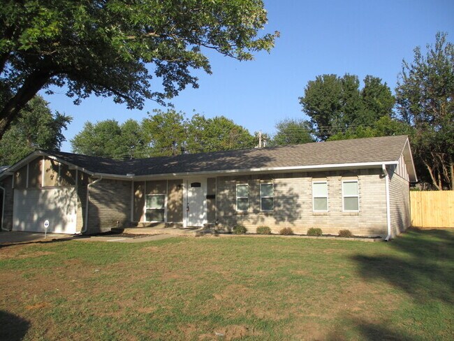 Foto del edificio - 1515 Pecan Ave