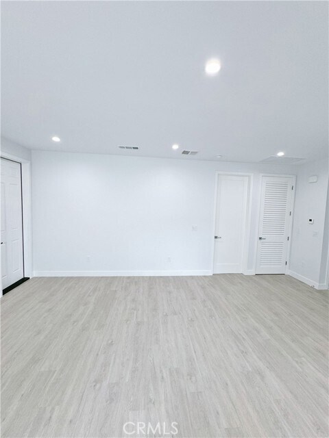 Building Photo - 15846 Hayland St