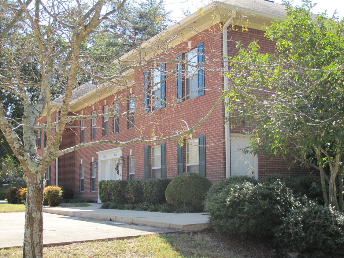 Primary Photo - 3873 Red Cardinal Dr NE
