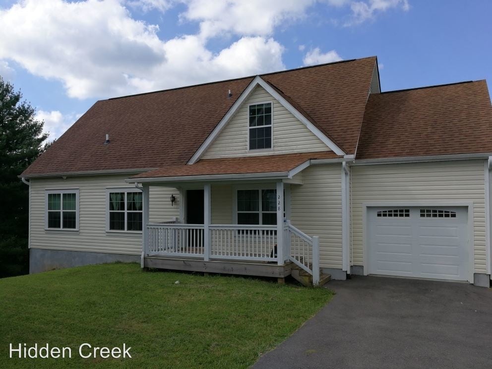 Primary Photo - 4 br, 3 bath House - 228 Somerset Drive