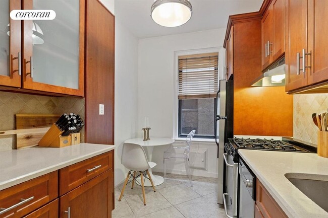 Building Photo - 55 East 86th St