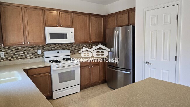 Building Photo - 1126 E Mt Shibell Dr
