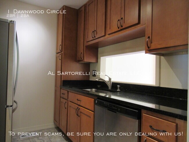 Building Photo - Pet Friendly Town Home minutes from Biltmo...