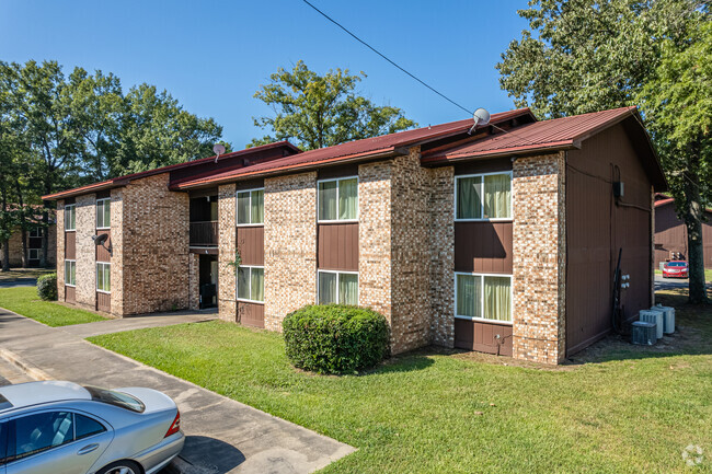 Building Photo - Seasons Apartments