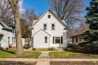 Building Photo - 3347 S 31st Ave