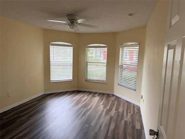 Foto del edificio - 3137 Riachuelo Ln