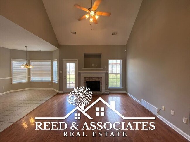 Building Photo - Luxurious 2-Story Cordova Home!