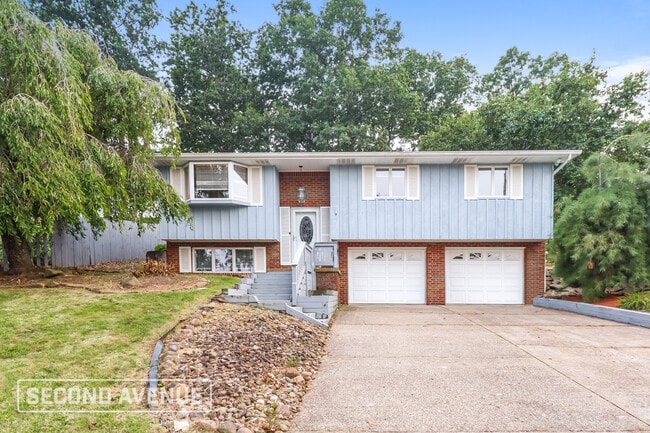 Building Photo - 229 Columbia Dr