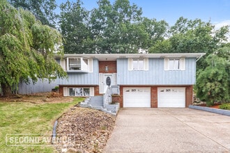 Building Photo - 229 Columbia Dr