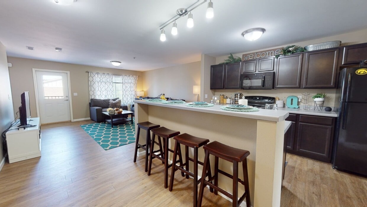 Photo - The Quarters Iowa City Apartments