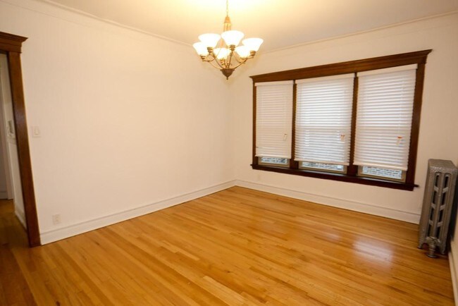 Foto del edificio - 4140 N Clarendon Ave