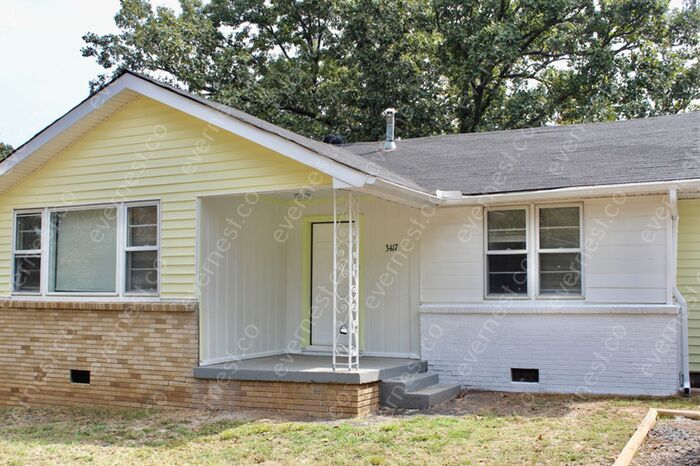 Primary Photo - 4 BED & 2 BATH / PET-FRIENDLY / S8 ACCEPTED