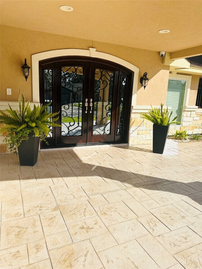 Foto del edificio - 10518 Pleasanton Dr