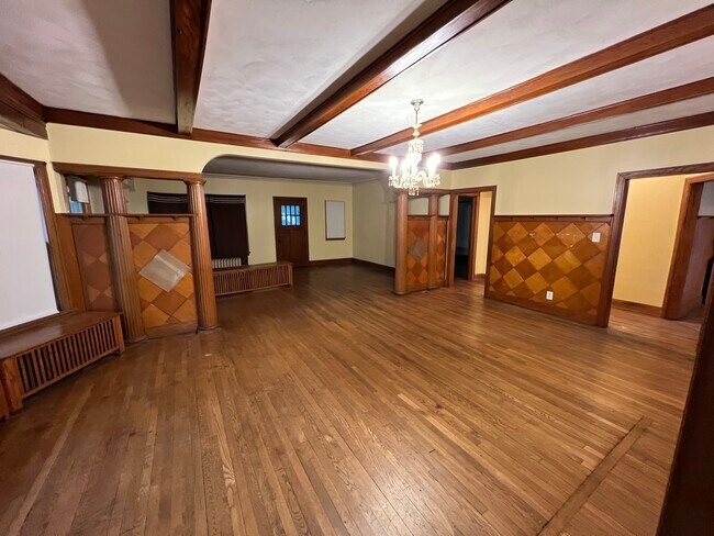 Building Photo - 219 S Monterey Ave