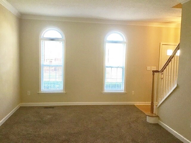 Foto del edificio - 4304 Southern Oak Dr