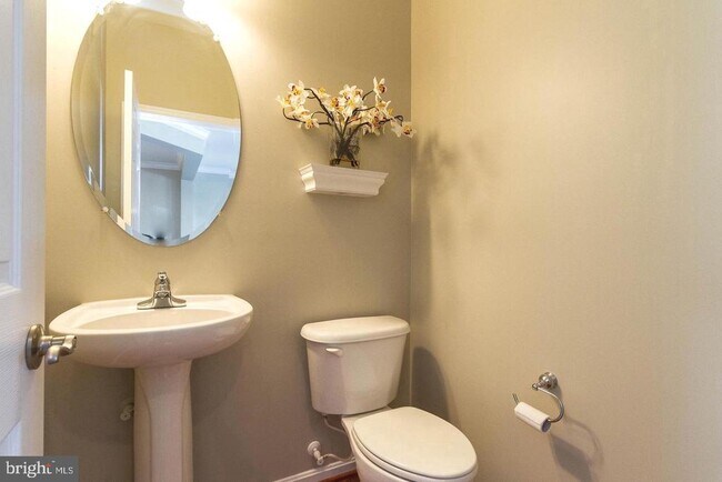 Foto del edificio - 16366 Gangplank Ln