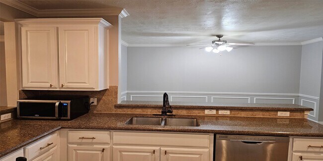 Foto del edificio - 1719 Stacy Crest