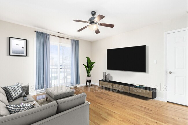 Foto del edificio - 3447 Ridgeland Ave