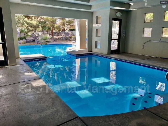Foto del edificio - 225 N Country Ln