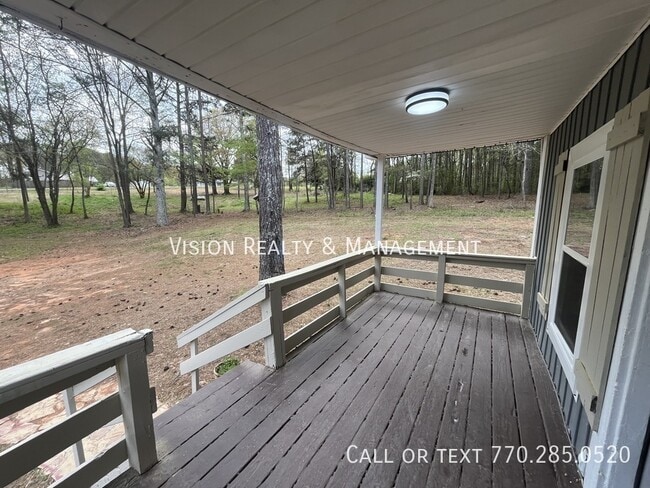 Foto del edificio - 137 Red Oak Dr