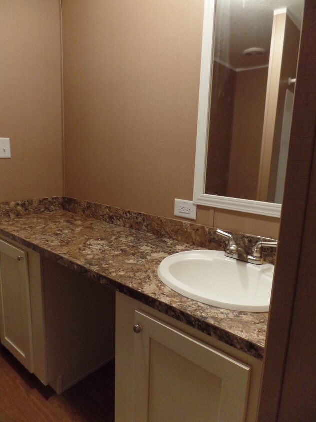 Primary Photo - 371 Bayhead Dr