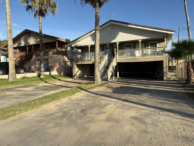 Building Photo - 101 E Capricorn Dr